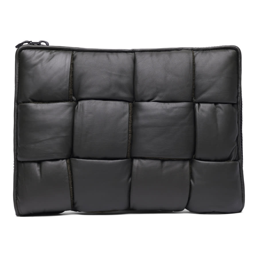 Bottega Veneta ブラック レザー ケース Bottega Veneta Men's Leather Padded Maxi Intrecciato Laptop Case