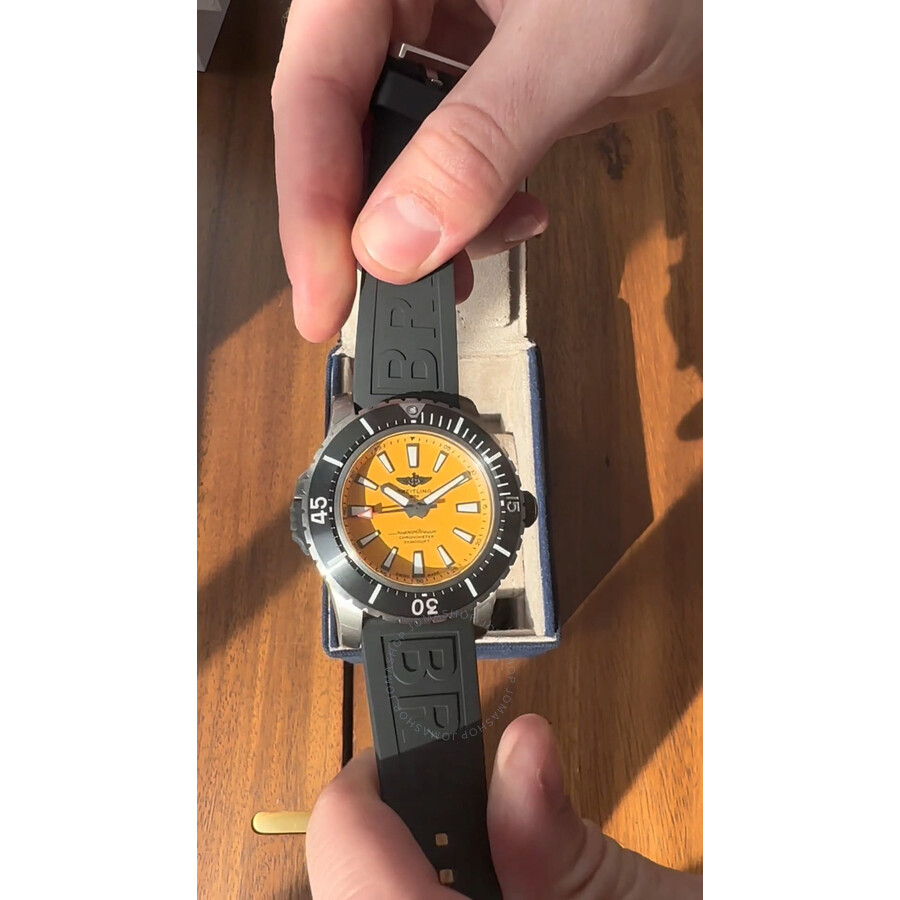 BREITLING イエロー陶器製灰皿 ブライトリングカラーの意欲作！フルセラミックのアベンジャーが