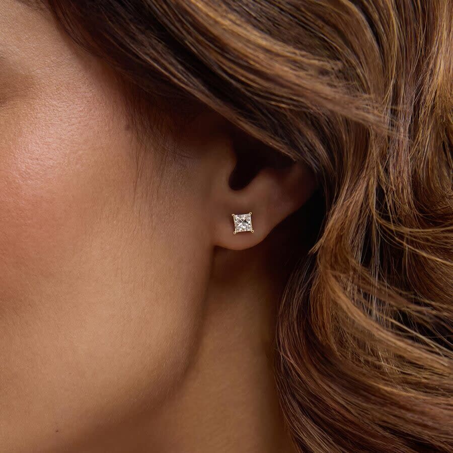 Brilliant Diamond 14k Yellow Gold Igi Certified 1.50 Carat Princess Cut Lab Grown Diamond Stud Earri In Yellow