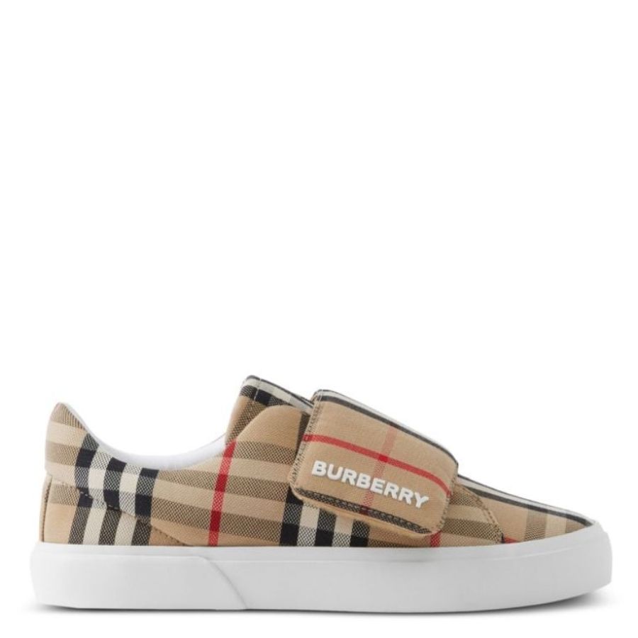 burberry-kids-touch-strap-
