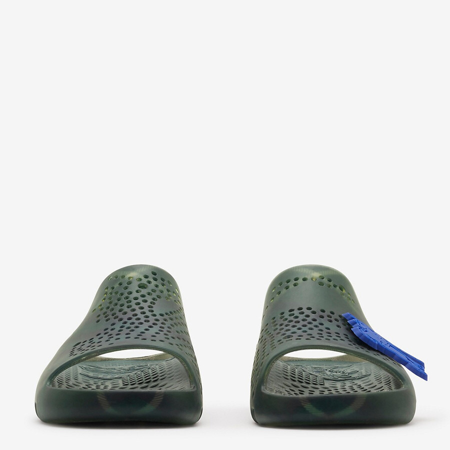 Burberry Men's Check Rubber Stingray Slides In Green