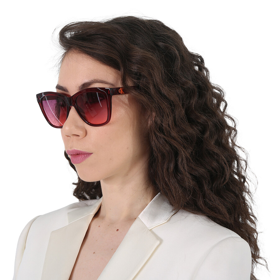 Calvin Klein Red Gradient Square Ladies Sunglasses Ckj22608s 679 54 In Red   / Cherry