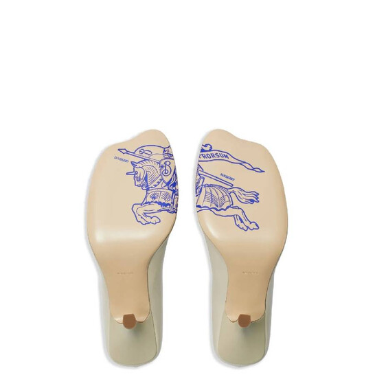 Burberry 90mm Leather Duck Pumps, Brand Size 38 ( US Size 8