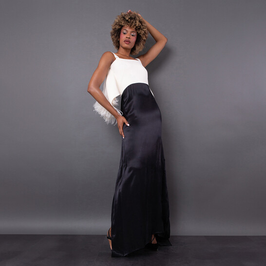 BURBERRY ベビー　シルクサテンドレス BURBERRY ベビー シルクサテンドレス BURBERRY ベビー シルク