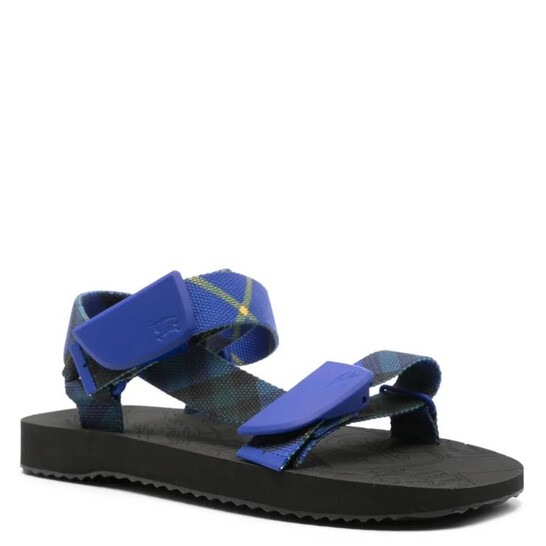 【BURBERRY】 TREK DEBOSSED LOGO ストラップサンダル Burberry Trek logo-debossed Sandals | Black | FARFETCH
