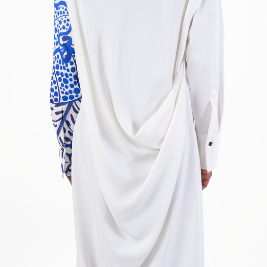 Ferragamo Long Sleeve Floral Print Midi Dress, Brand Size 42 ( US Size 8 ) Ferragamo Long Sleeve Floral Print Midi Dress, Brand Size 42 ( US Size 8 ) - 546x546 Image #4