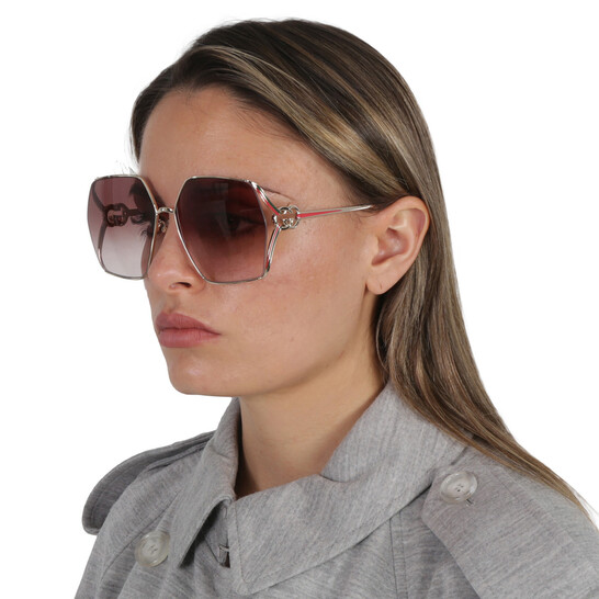 サングラス GUCCI Woman Sunglasses Burgundy GG1322SA 003 Gucci Red Geometric Ladies Sunglasses GG1322SA 003 64