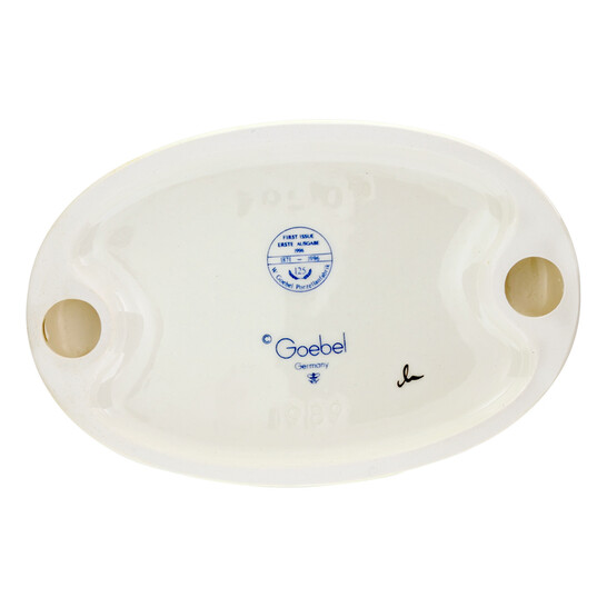 M.I. Hummel Figurine Shepherd Boy 155008 - 546x546 Image #4