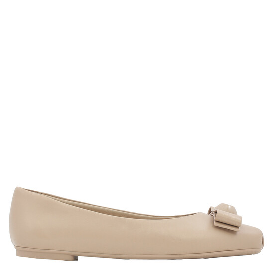 Ferragamo Ladies Beige Leather Pina Vara Bowl Ballet Flats, Size 7