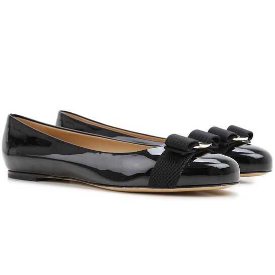 フラットシューズ FERRAGAMO Woman Ballet flats Black 01A181 574556 551 Varina ballet flat - Women | Ferragamo