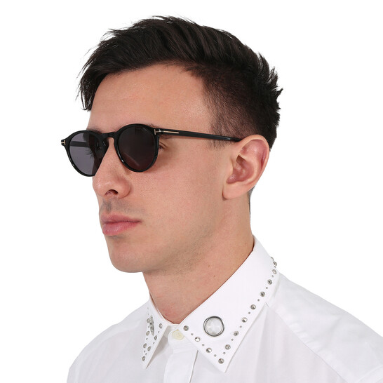 Tom Ford Aurele Smoke Oval Men display picture 1