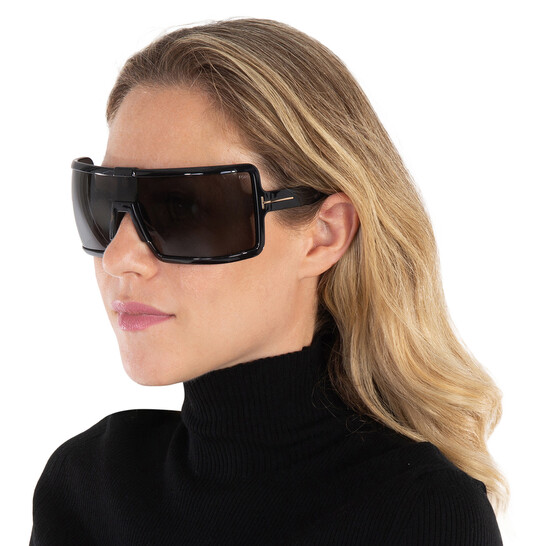 Tom Ford Parker FT1118 01A Sunglasses Black Shield Frame, Smoke Lenses Tom Ford Parker Sunglasses FT1118 01A Shiny Black - eye-oo.com main image 3