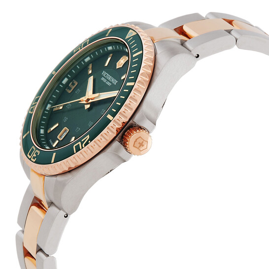 namama　70000 Victorinox Maverick Large Quartz Green Dial Men's Watch