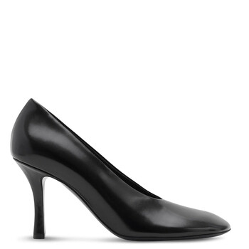 【Burberry】70 EKDレザーミュール 70 EKD leather mules in black - Burberry | Mytheresa