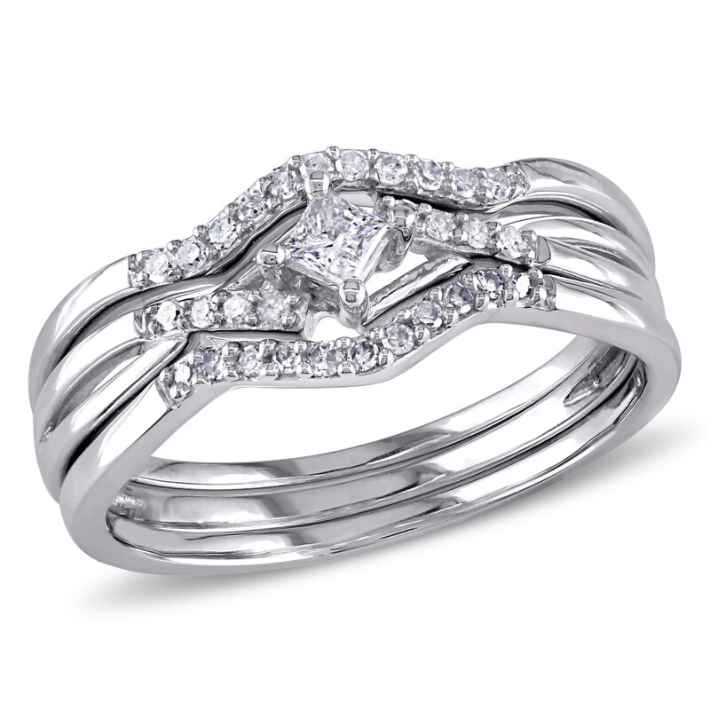 Amour 1/4 CT TW Princess Cut and Round Diamond Crossover Bridal Set In ...