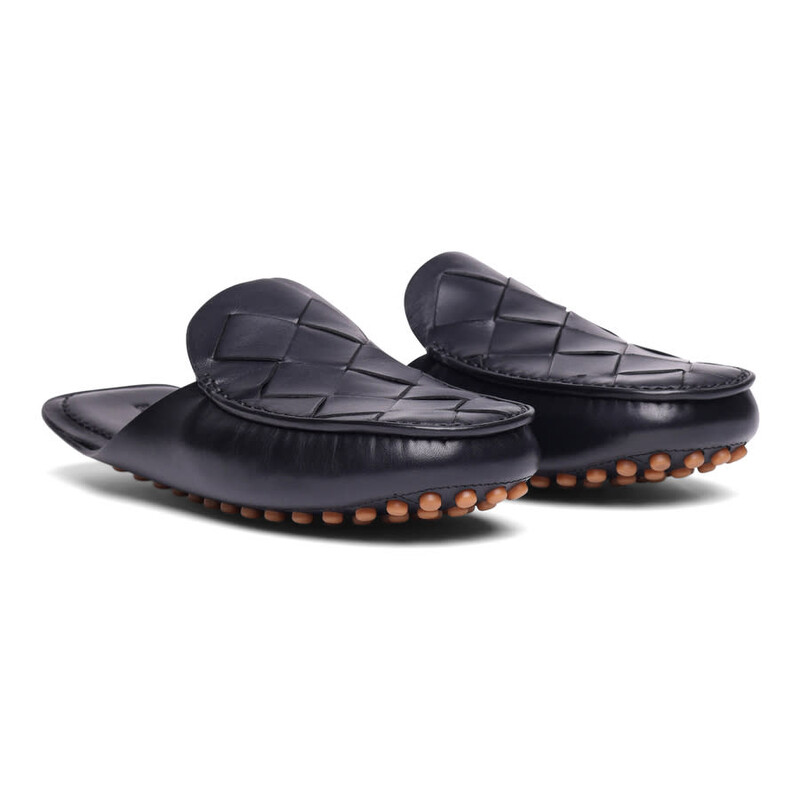 BOTTEGA VENETA ブラックレザーミュール Bottega Veneta Intrecciato Leather Mules 608762VBPU11000 - Shoes
