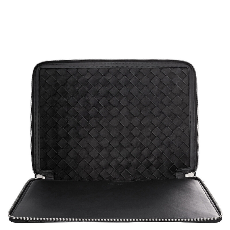 Bottega Veneta ブラック ケース Men's Getaway Document Case in Black | Bottega Veneta US