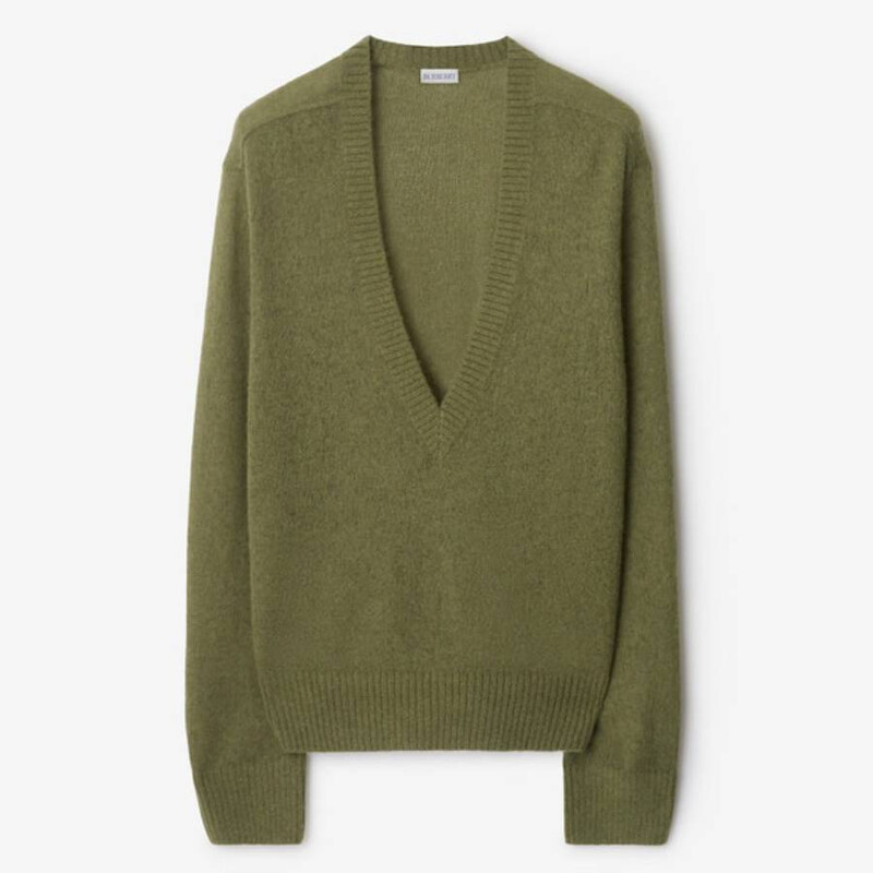 Burberry Alpaca Wool Blend Sweater, Size Medium 8099331 - Clothing