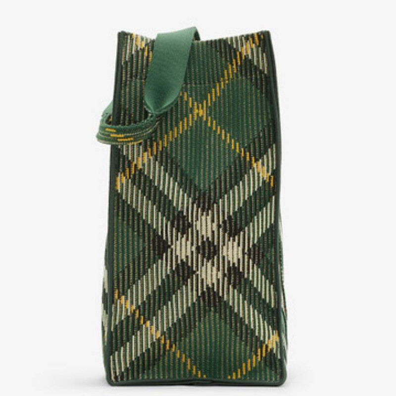 Burberry Medium Check Knitted Tote 8095786 5045707453518