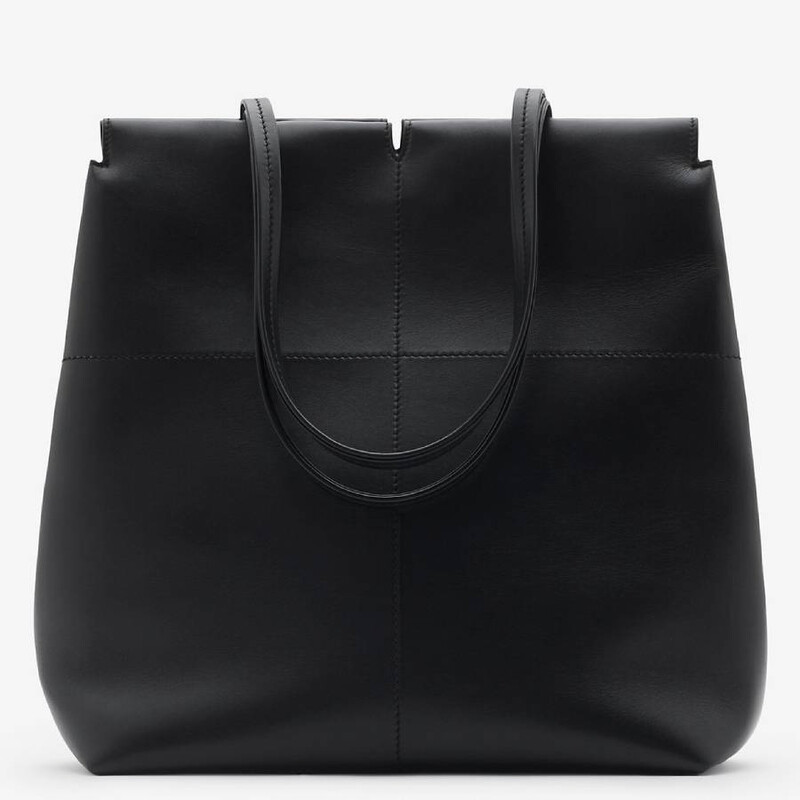 Burberry Snip Ekd Embossed Leather Tote 8097416 5045707586995