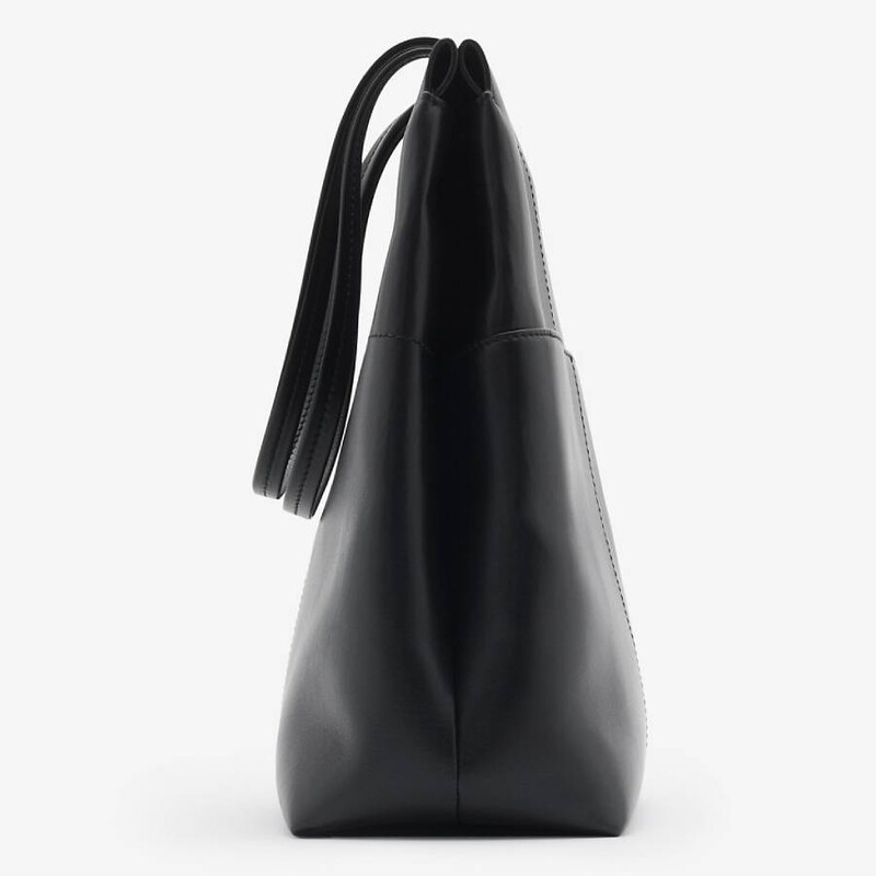 Burberry Snip Ekd Embossed Leather Tote 8097416 5045707586995