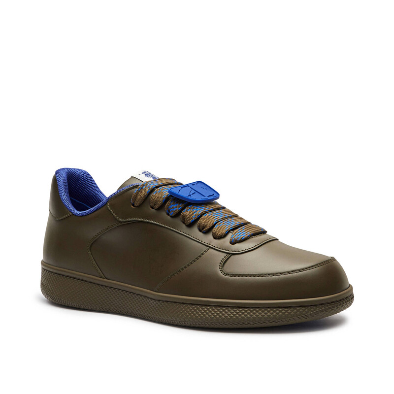 Burberry Terrace Leather Low-Top Sneakers, Brand Size 39 ( US Size