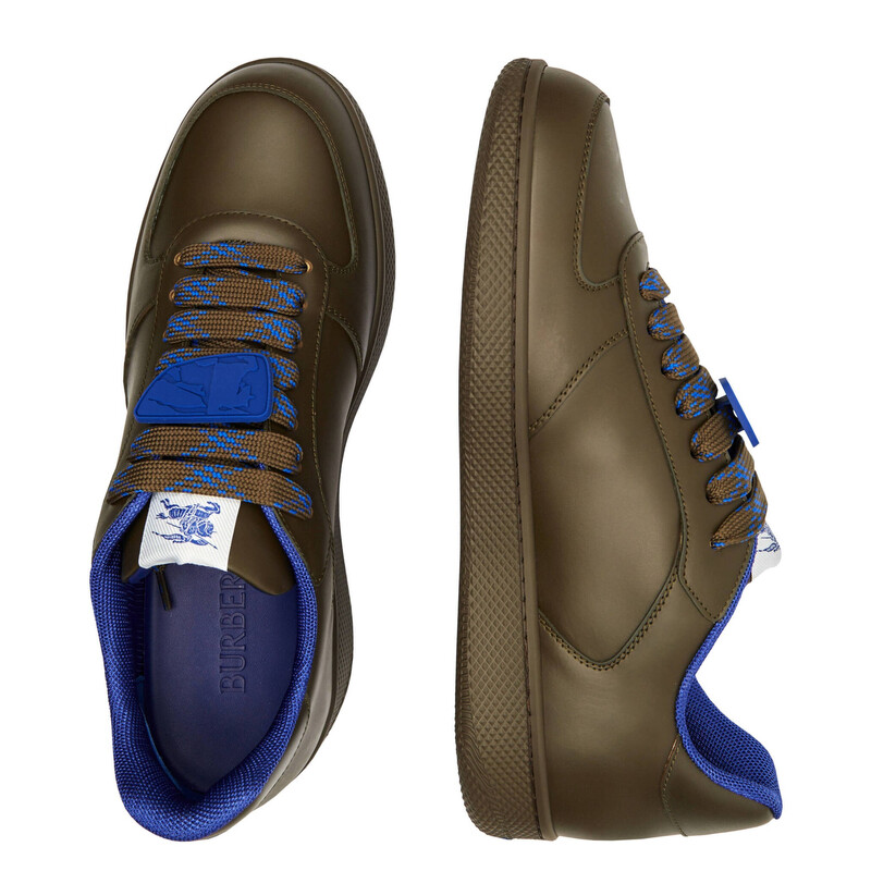 Burberry Terrace Leather Low-Top Sneakers, Brand Size 39 ( US Size