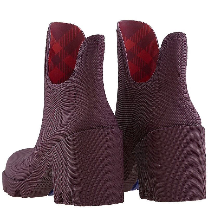Burberry Water-Resistant Pebbled Rubber Boots, Brand Size 39 (US