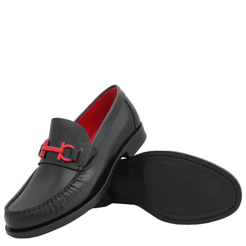 Ferragamo Black Leather Gancini Loafers, Size 7 026345 772033