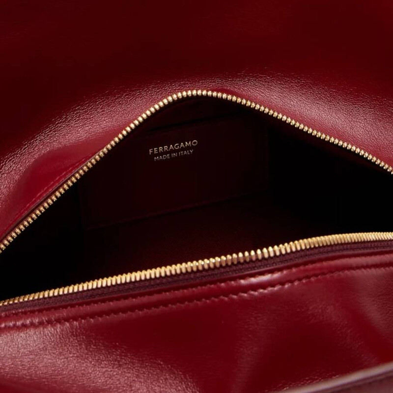 Ferragamo Burgundy Folded M Handbag 219865 781030 8032624570722