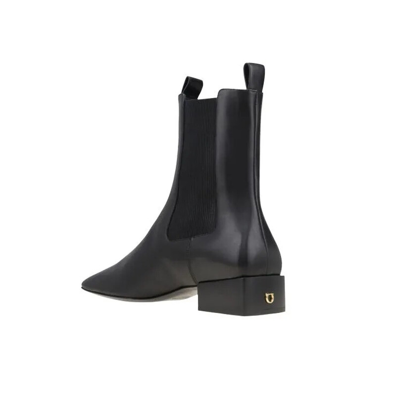 Ferragamo Clementa Leather Chelsea Boots, Size 5.5 D 01J128 777389