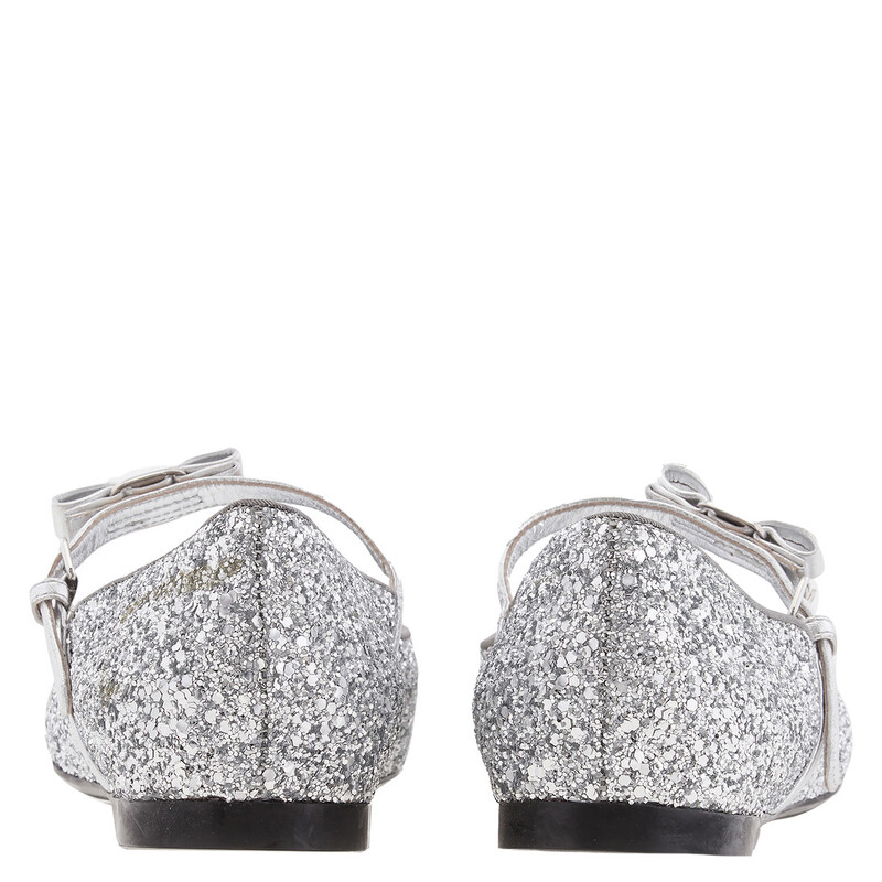 【美品】Salvatore Ferragamo　花　フラワー　シルバー　ビジュー Ferragamo Ladies Silver Tone Flats, US Size 9 01D031750522 - Shoes