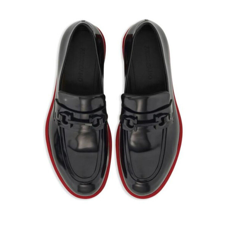 Ferragamo Men display picture 2