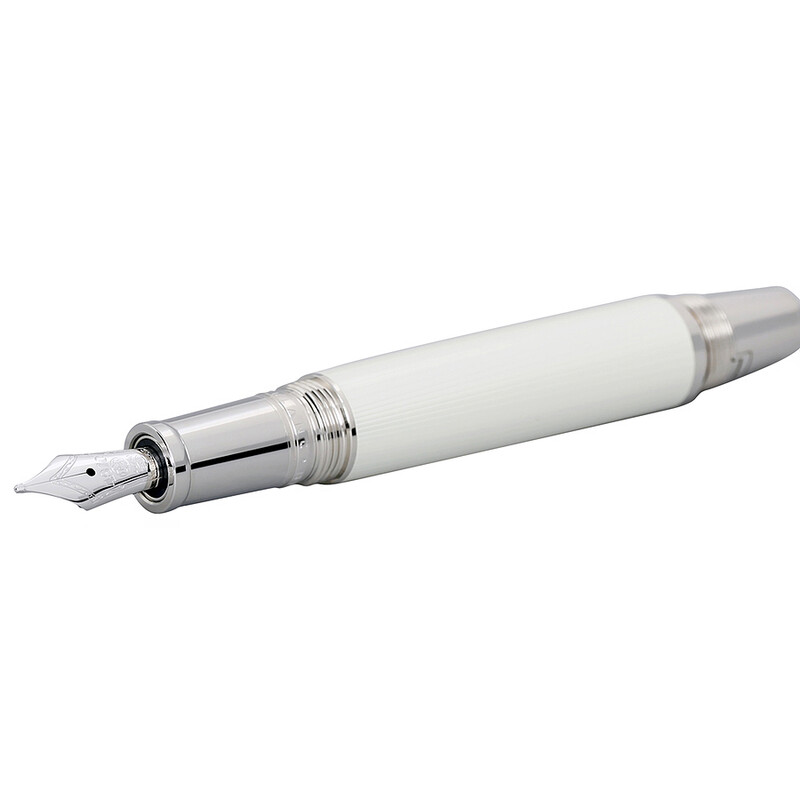 Montblanc Boheme Blanche Fountain Pen 111332 4017941720764 - Fine