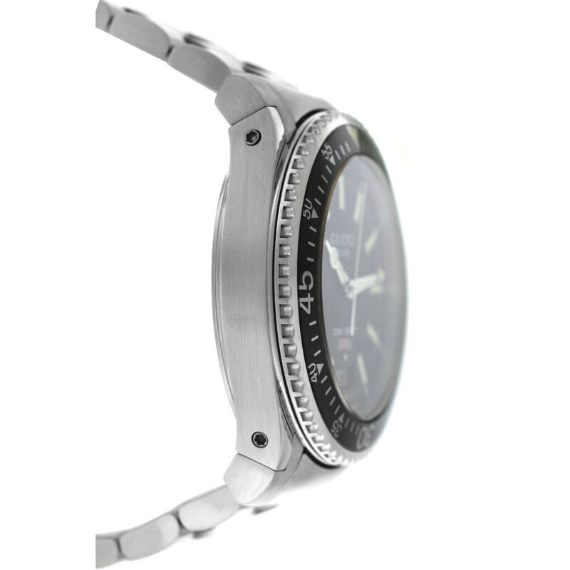 Gucci Pre-owned Gucci Dive Quartz Black Dial Men's Watch 136.3
