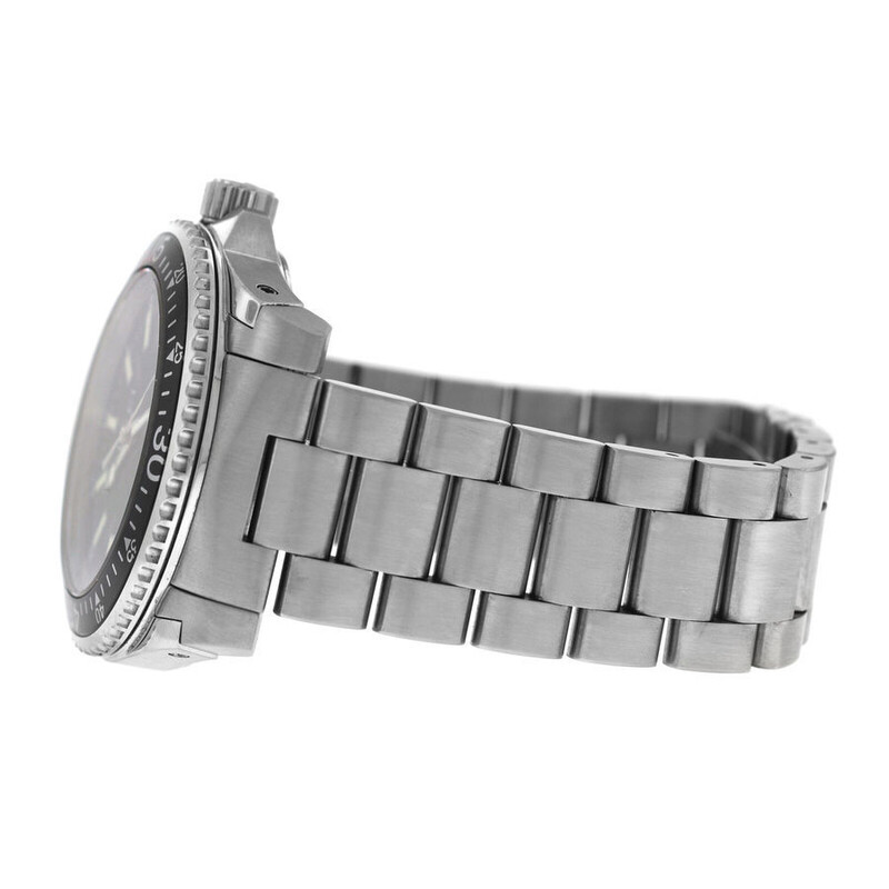 Gucci Pre-owned Gucci Dive Quartz Black Dial Men's Watch 136.3