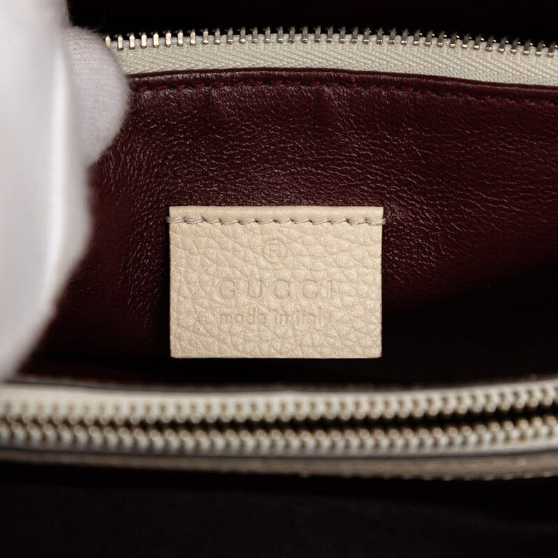 Gucci Pre-owned Gucci Small Grained Calfskin Zumi Top Handle Bag