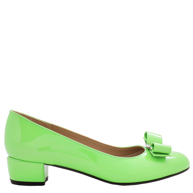 Ferragamo Salvatore Ferragamo Green Vara Bow Pump Shoe, Size 5.5