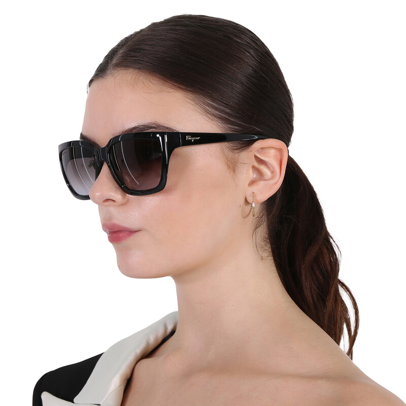 Ferragamo Salvatore Ferragamo Grey Rectangular Ladies Sunglasses Ferragamo Salvatore Ferragamo Grey Rectangular Ladies Sunglasses