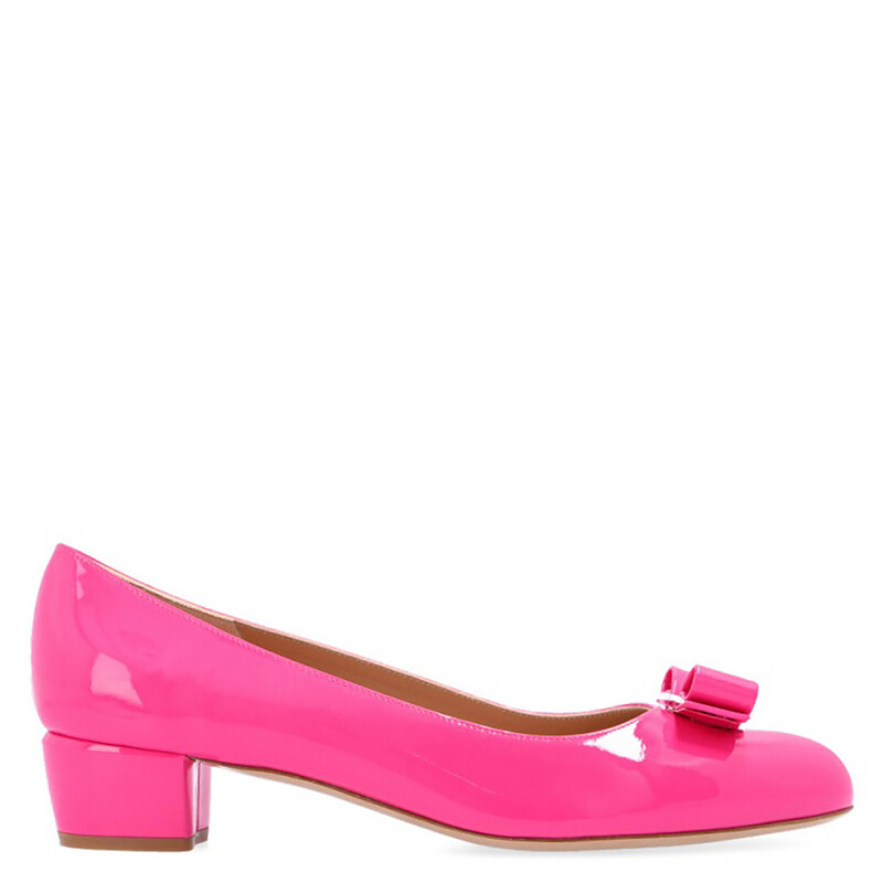 あおむし様美品Ferragamo VARA ピンク 5.5（23センチ） Ferragamo Salvatore Ferragamo Ladies Hot Pink Vara Bow Pump Shoe