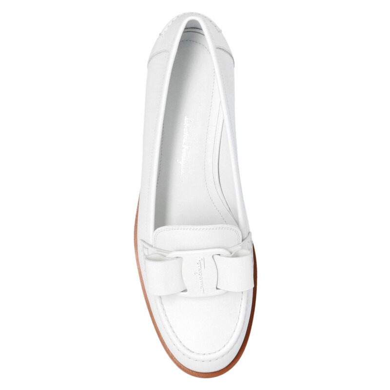 Ferragamo Ladies White Loafers, US Size 9 01C952750593 - Shoes