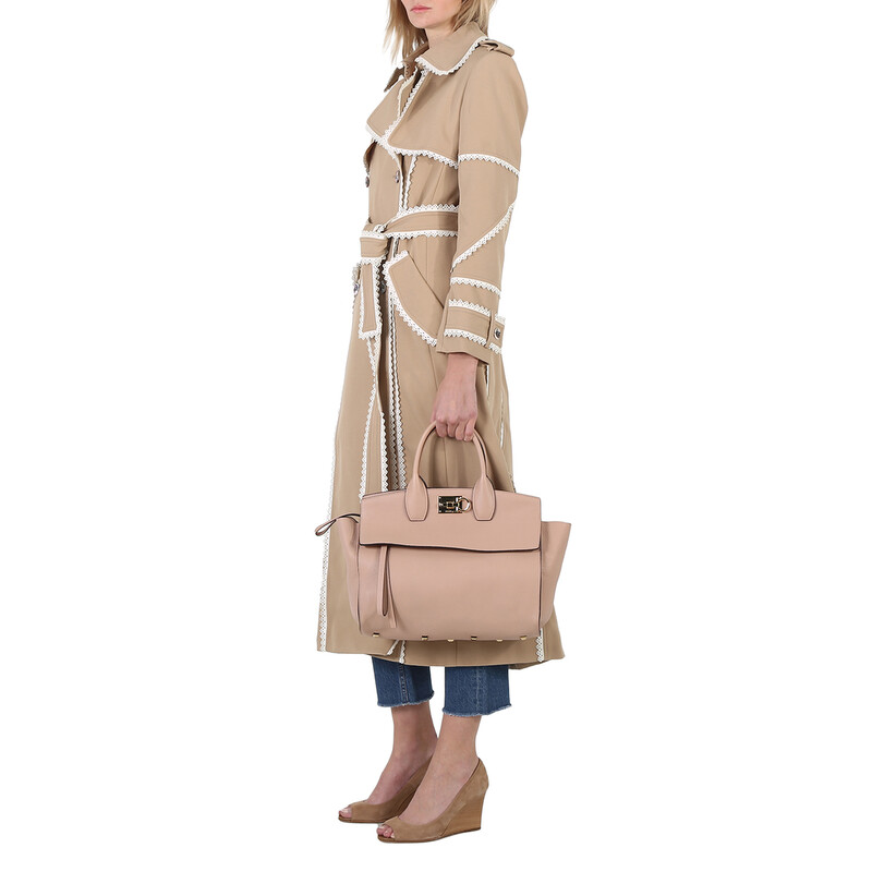 Ferragamo Salvatore Ferragamo Pink Studio Soft Bag (L) 211772