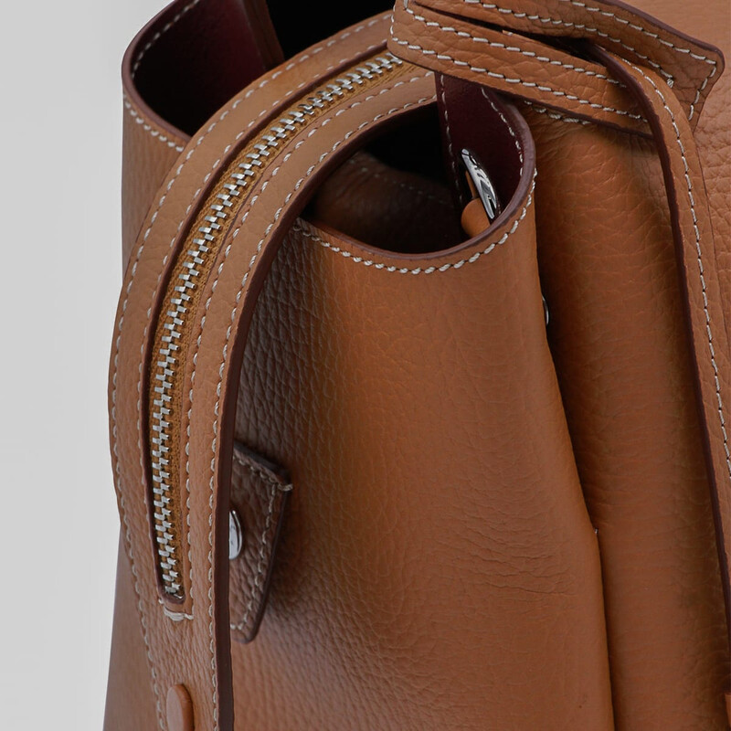 Tod's Brown Leather Top Handle Bag XBWAPAU0200QRI9P13 - Handbags