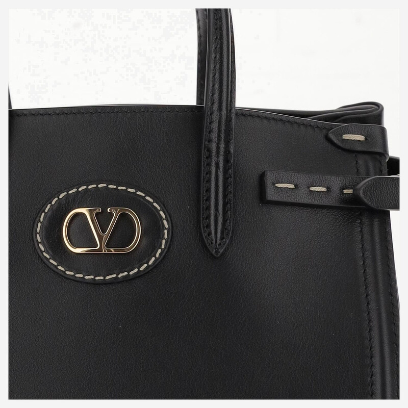 Valentino Garavani Garavani Leather Logo Hand Bag 6W2B0R20CVC_0NO