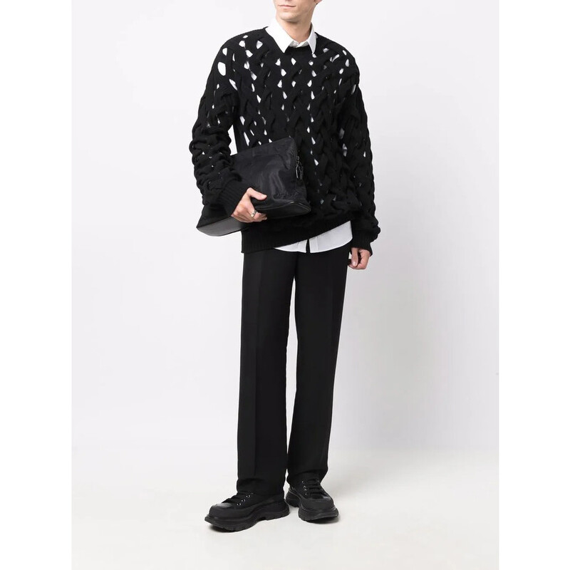Tomato 　VALENTINO ブラック クロップドセーター Valentino Women's Wool Blend V Logo Inlay Alpaca Sweater, Black
