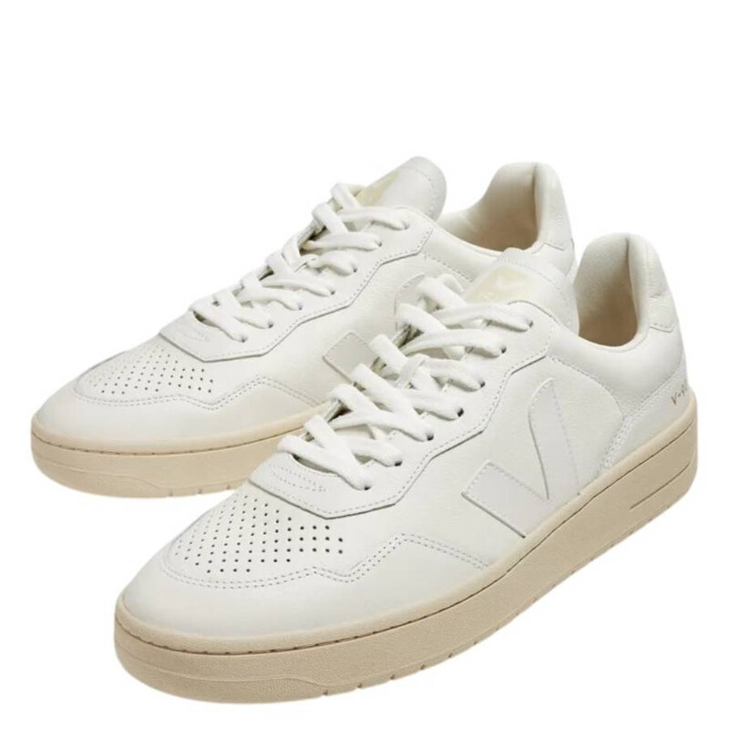 Veja V-90 Organic Leather Sneaker, Brand Size 41 ( US Size 8