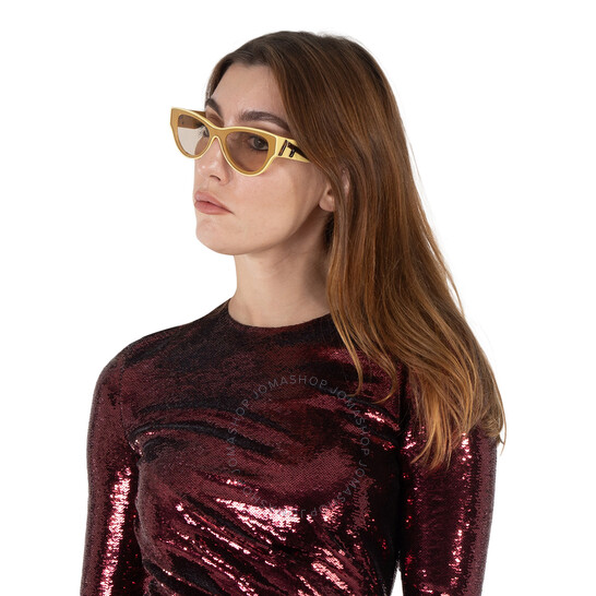 FENDI キャットアイフレムサンクラス FE40135I 39E Fendi Shiny Light Brown Shield Ladies Sunglasses FE40135I