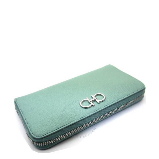 Salvatore Ferragamo｜LONG WALLETS (220405 758661) Gancini continental wallet - Women | Ferragamo