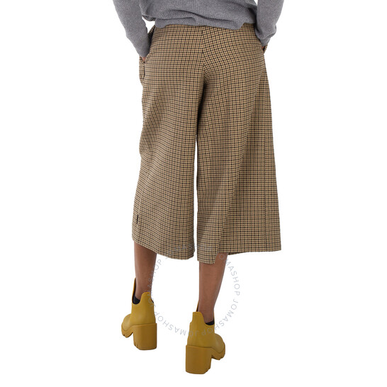 ショートパンツ MONCLER Women Straight Pants K10932B0001954A36235 BEIGE Beige Twill Pants - Pants & Shorts for Women | Moncler US