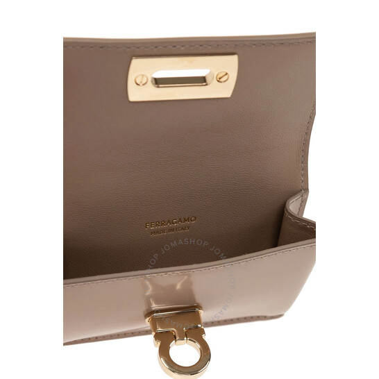 FERRAGAMO (Salvatore Ferragamo) カードケース mb-220435 Ferragamo Salvatore Ferragamo Card Case With Gancini Clasp